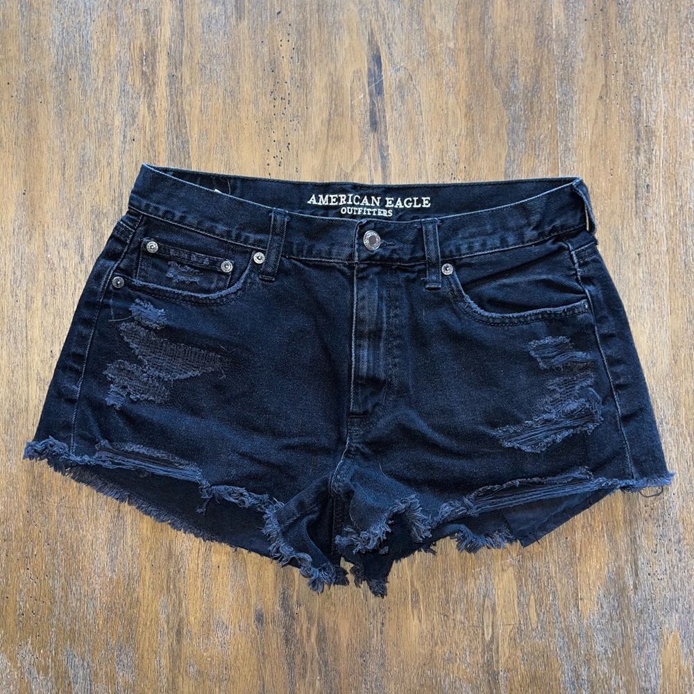 American Eagle High Rise Festival Black Jean Shorts. Size 8.